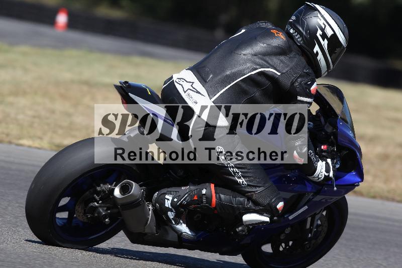 Archiv-2022/54 13.08.2022 Plüss Moto Sport ADR/Freies Fahren/backside